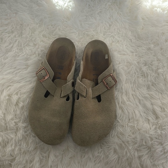 BIRKENSTOCKS - Picture 1 of 7